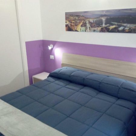 Gradoni Di Chiaia Twenty Three Bed & Breakfast Naples Luaran gambar