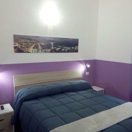 Gradoni Di Chiaia Twenty Three Bed & Breakfast Naples Luaran gambar