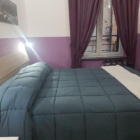 Gradoni Di Chiaia Twenty Three Bed & Breakfast Naples Luaran gambar