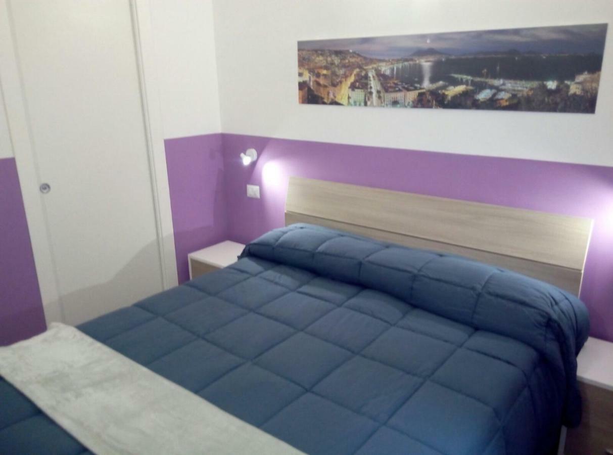 Gradoni Di Chiaia Twenty Three Bed & Breakfast Naples Luaran gambar
