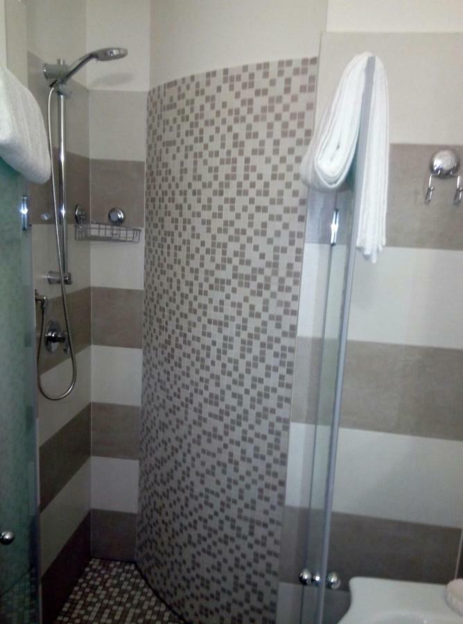 Gradoni Di Chiaia Twenty Three Bed & Breakfast Naples Luaran gambar