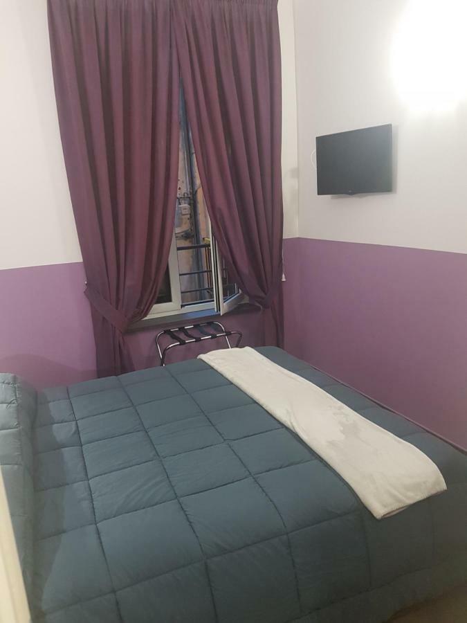 Gradoni Di Chiaia Twenty Three Bed & Breakfast Naples Luaran gambar