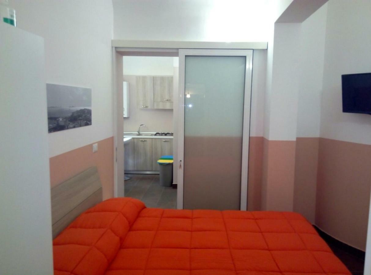 Gradoni Di Chiaia Twenty Three Bed & Breakfast Naples Luaran gambar