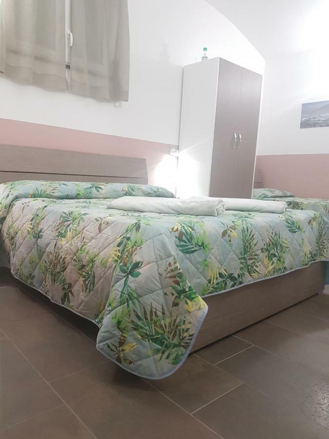 Gradoni Di Chiaia Twenty Three Bed & Breakfast Naples Luaran gambar